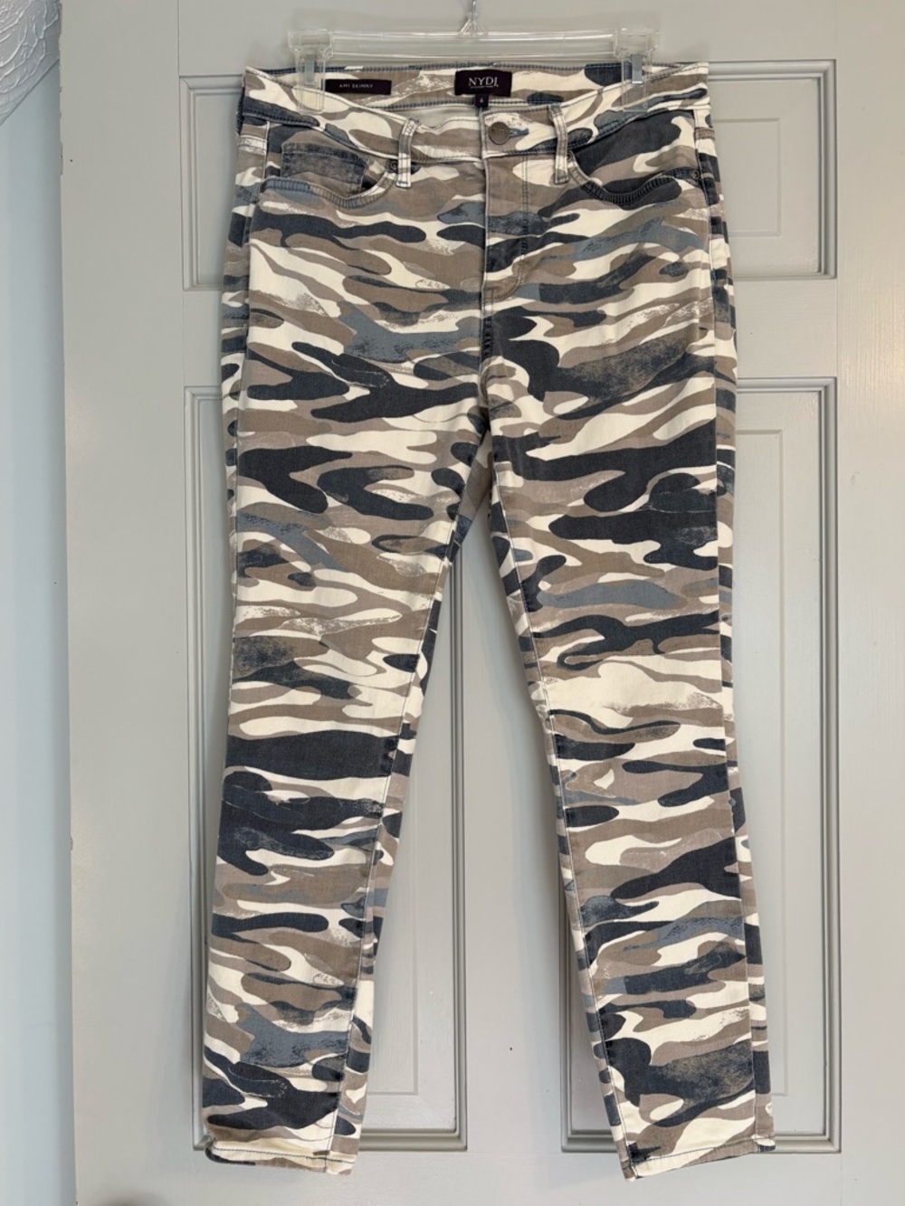 NYDJ Ami Skinny Mid Rise Jean Size 6 in Neutral Camo Tones